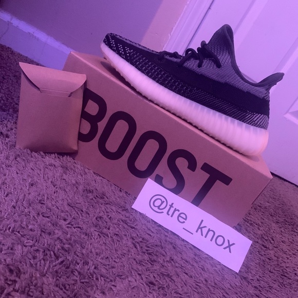yeezy boost 350 v2 carbon resale